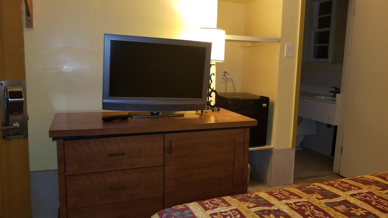 Luxury Inn 아베스콘 외부 사진